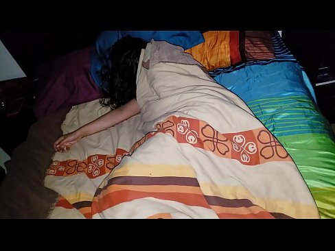 ❤️ Kasupoeg sõimab oma noort kasuema, kui ta magab. ☑ Pornovideo at us ❤
